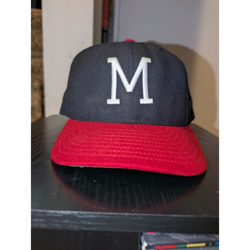 Vintage Milwaukee Braves Fitted Wool Hat 7 1/4 Baseball New Era USA Made 59Fifty
